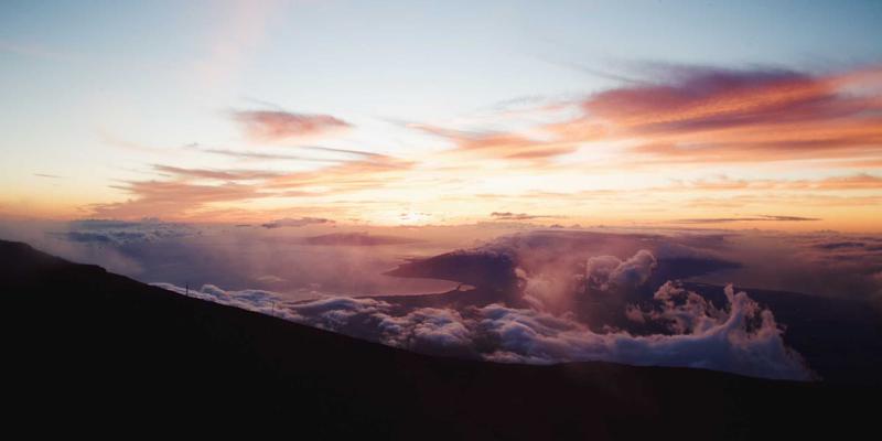 从尾货交易到智能预测：如何通过数据分析联动清仓与供应链，根治积压库存