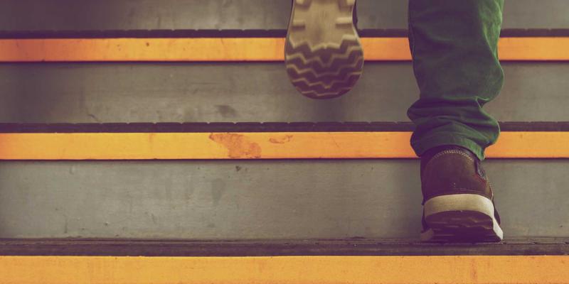 工厂尾单与尾货交易的艺术：如何精准预测与规划，避免季节性商品年末库存积压