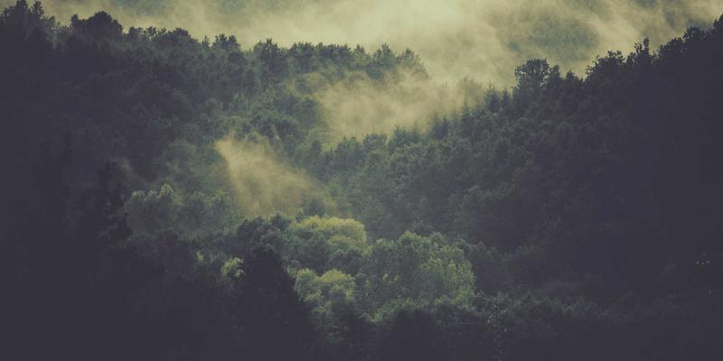 服装行业季末库存清仓实战指南：把握尾货批发与工厂尾单的最佳时机与方法